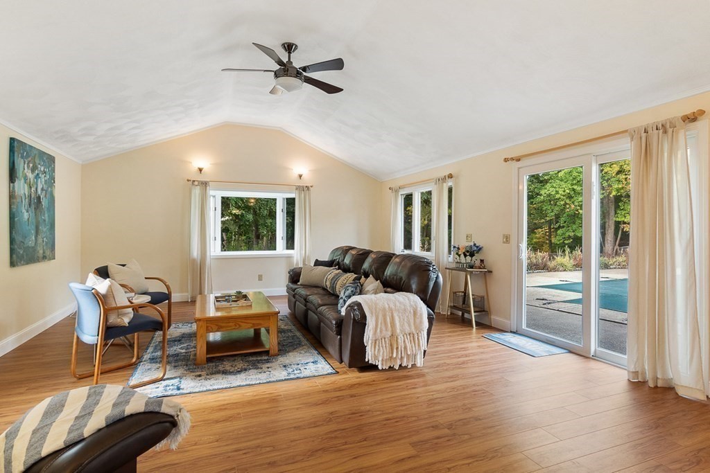 5 Nadine Road Chelmsford, MA 01824 - Photo 11 of 29