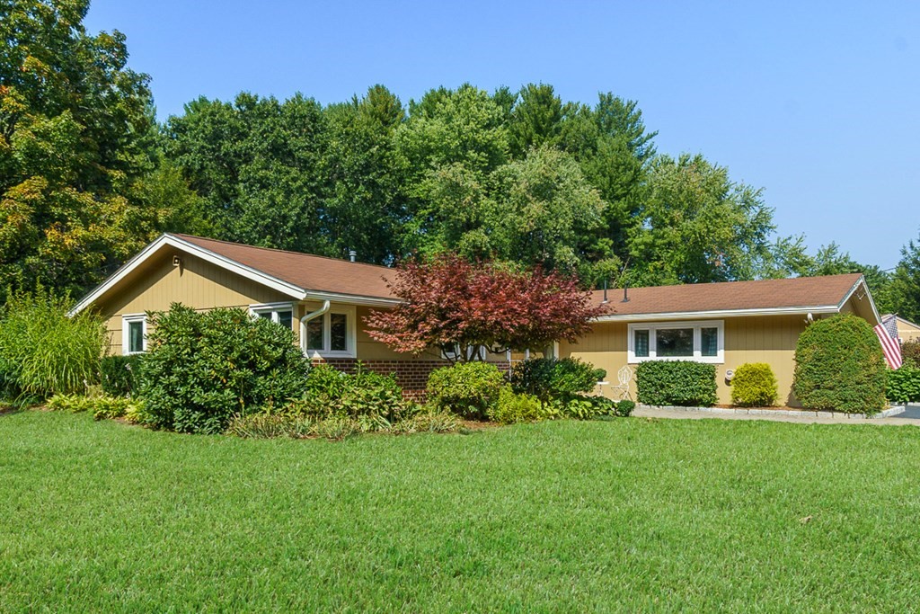 5 Nadine Road Chelmsford, MA 01824 - Photo 2 of 29