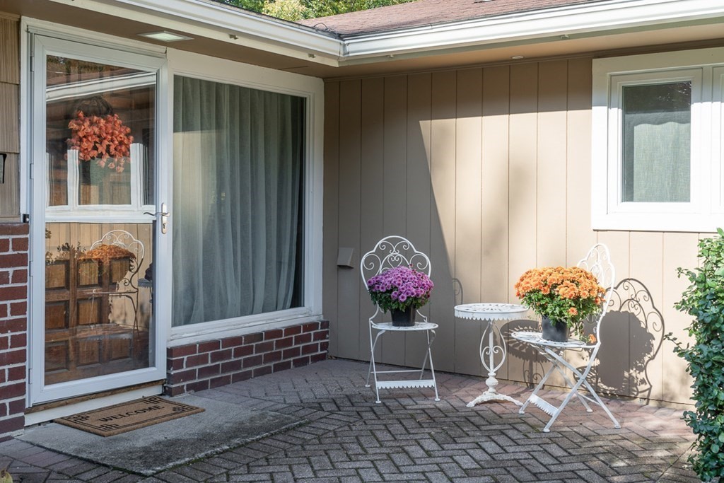 5 Nadine Road Chelmsford, MA 01824 - Photo 3 of 29