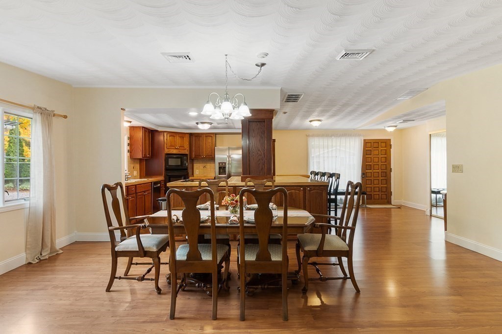 5 Nadine Road Chelmsford, MA 01824 - Photo 8 of 29