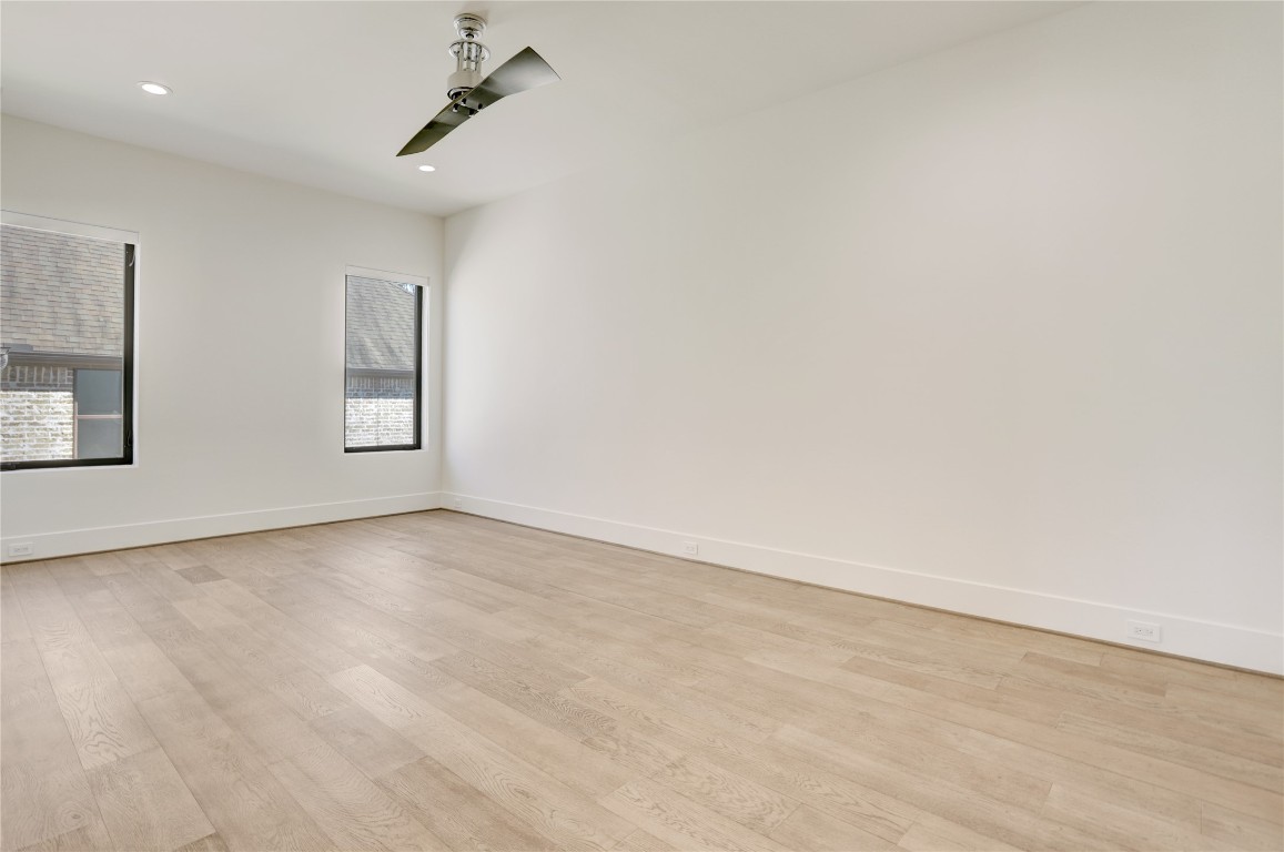 6533 Corbin Street Houston, TX 77055 - Photo 40 of 50 Secondary Bedroom