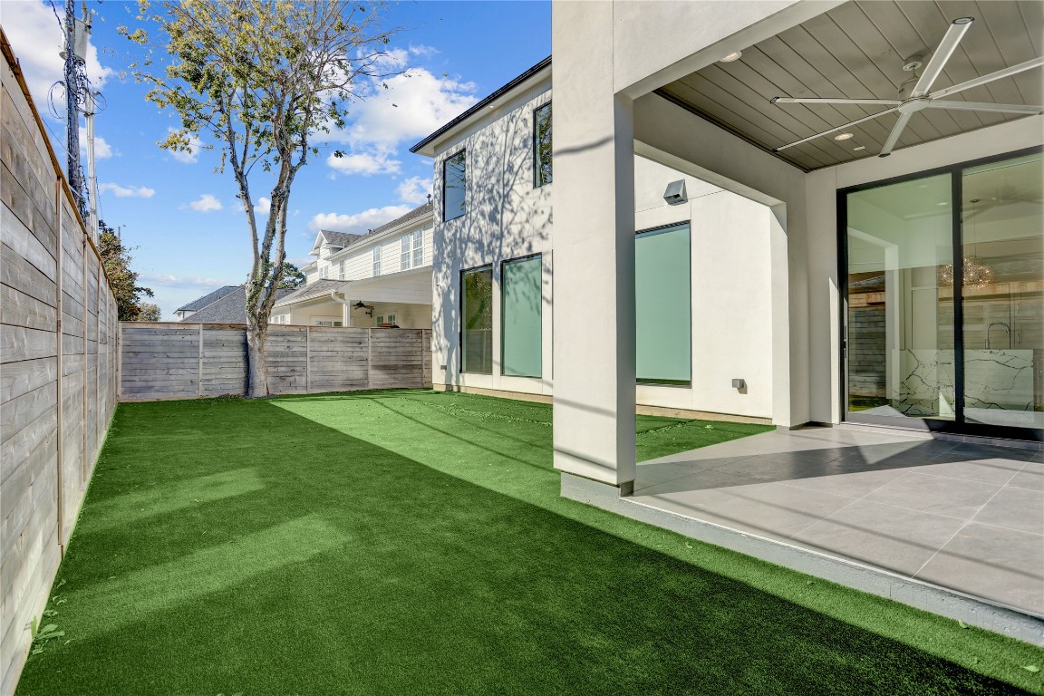 6533 Corbin Street Houston, TX 77055 - Photo 45 of 50 Fully Turfed Backyard
