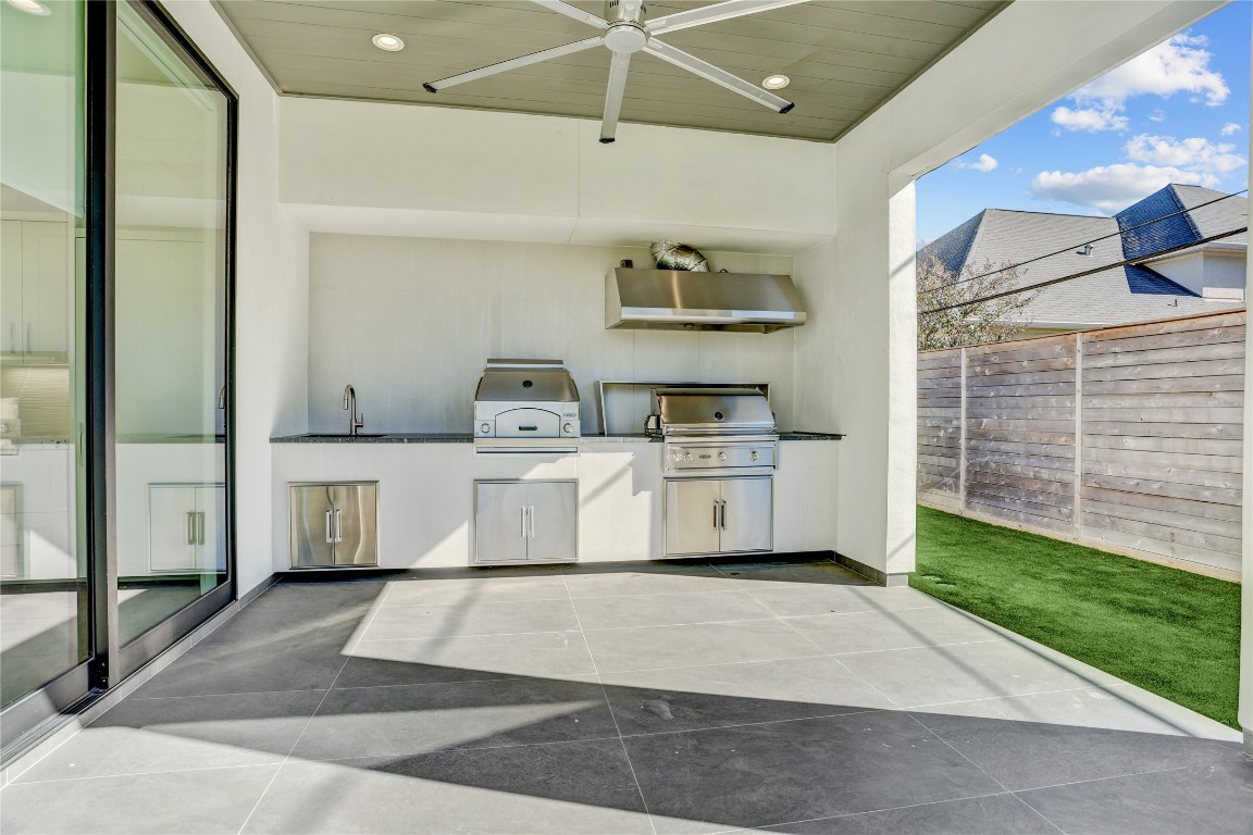 6533 Corbin Street Houston, TX 77055 - Photo 48 of 50 Outdoor Kitchen