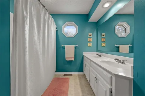 $445,000 | 13216 West 55th Terrace, Shawnee, KS 66216