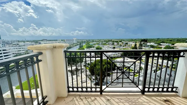 $4,500 | 8395 Southwest 73rd Avenue, Unit 806, Miami, FL 33143