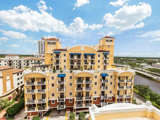 $4,500 | 8395 Southwest 73rd Avenue, Unit 806, Miami, FL 33143