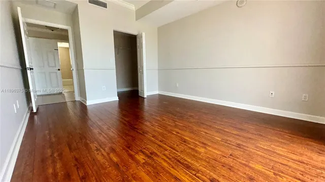 $4,500 | 8395 Southwest 73rd Avenue, Unit 806, Miami, FL 33143