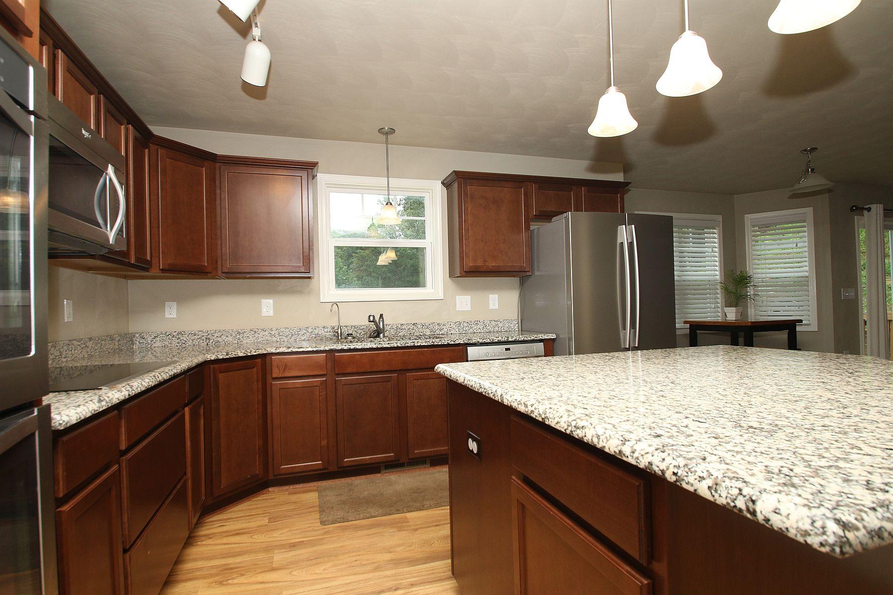 6053 Brahma Road Roanoke, VA 24018 - Photo 13 of 51 img_7724