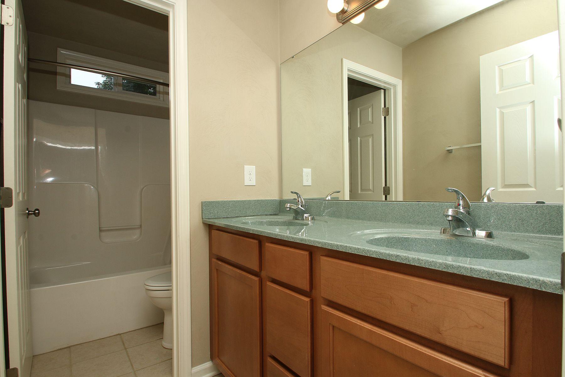6053 Brahma Road Roanoke, VA 24018 - Photo 37 of 51 img_7698