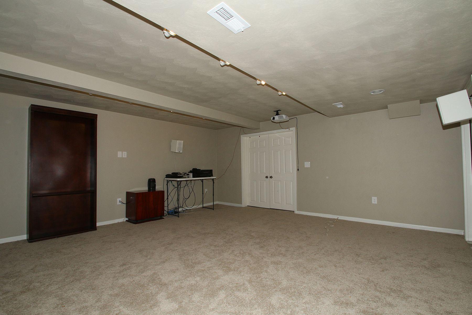 6053 Brahma Road Roanoke, VA 24018 - Photo 41 of 51 img_7750