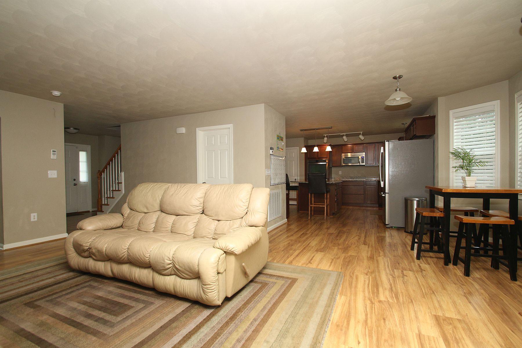 6053 Brahma Road Roanoke, VA 24018 - Photo 8 of 51 img_7711