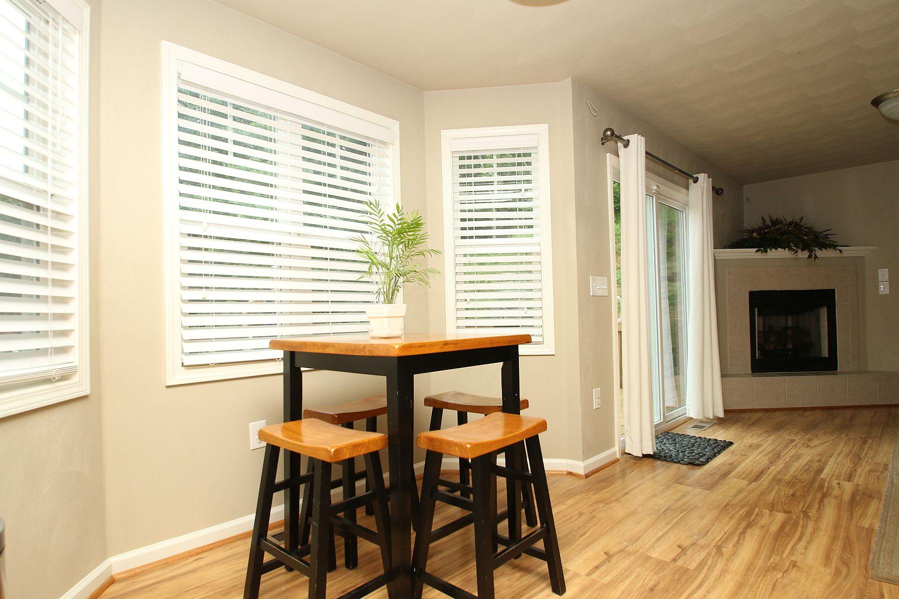 6053 Brahma Road Roanoke, VA 24018 - Photo 10 of 51 img_7716