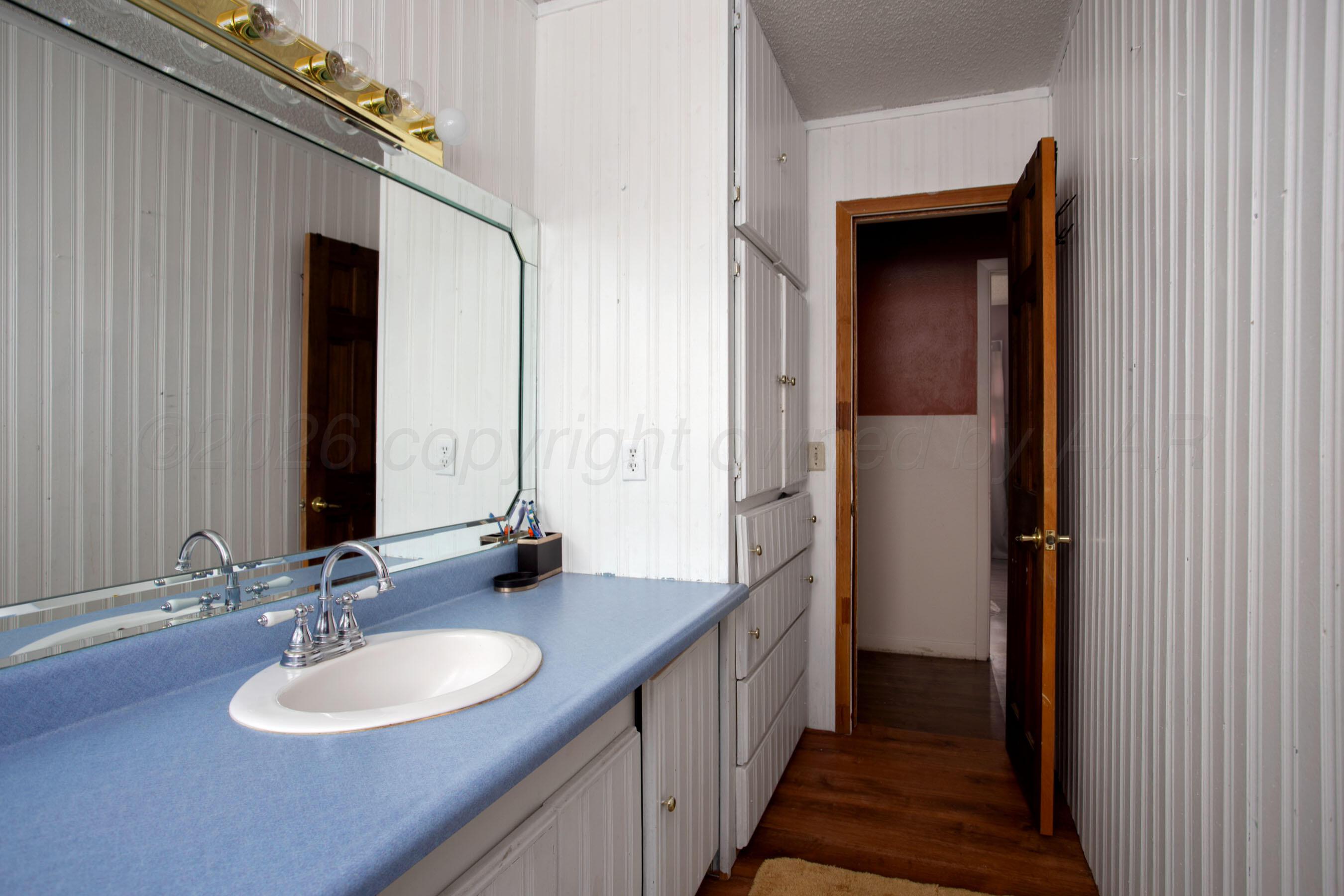 608 South 2nd Street Vega, TX 79092 - Photo 16 of 23 16