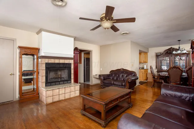 $165,000 | 608 South 2nd Street, Vega, TX 79092