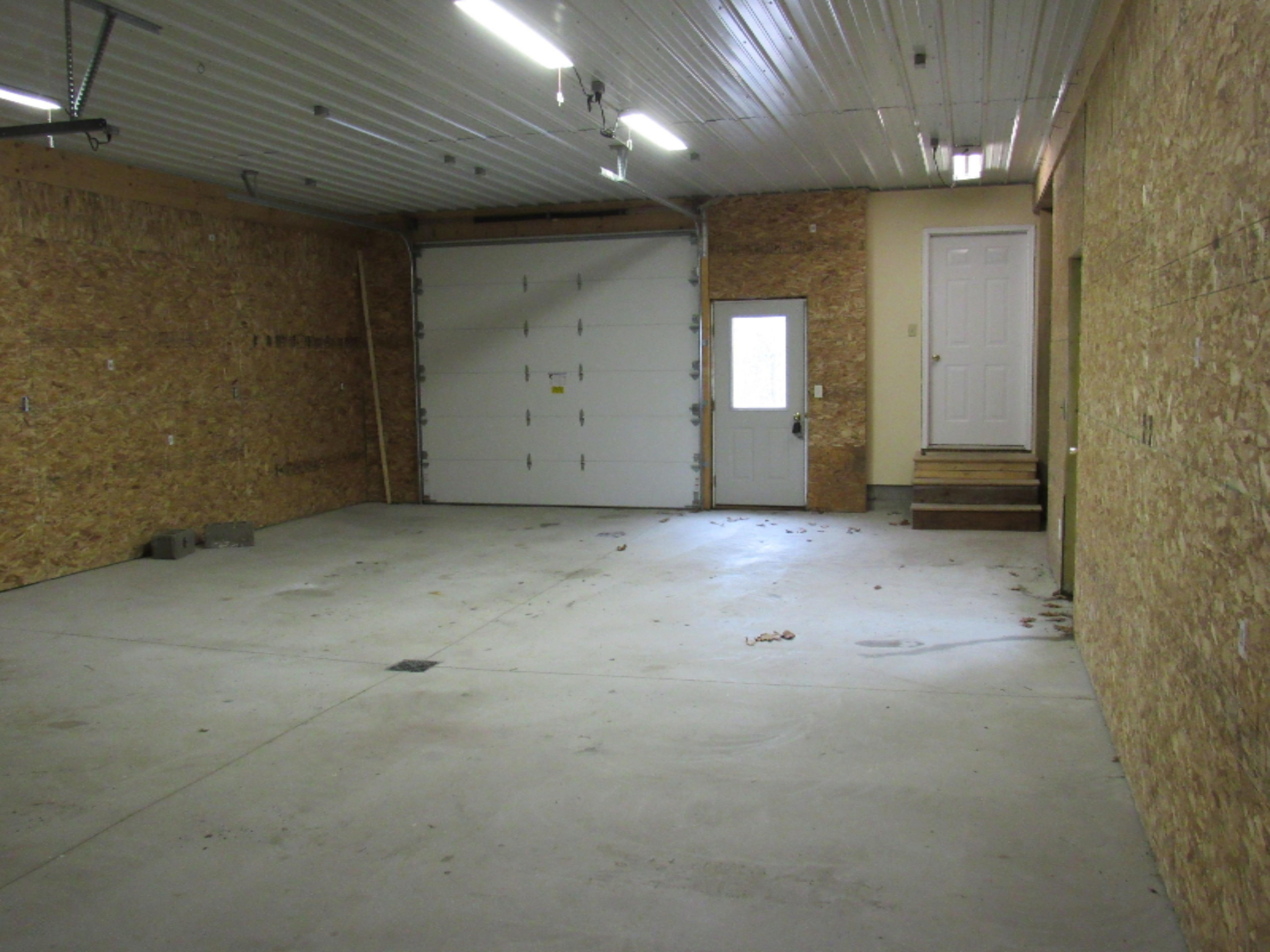 7475 South Morse Road Branch, MI 49402 - Photo 3 of 27 Garage front