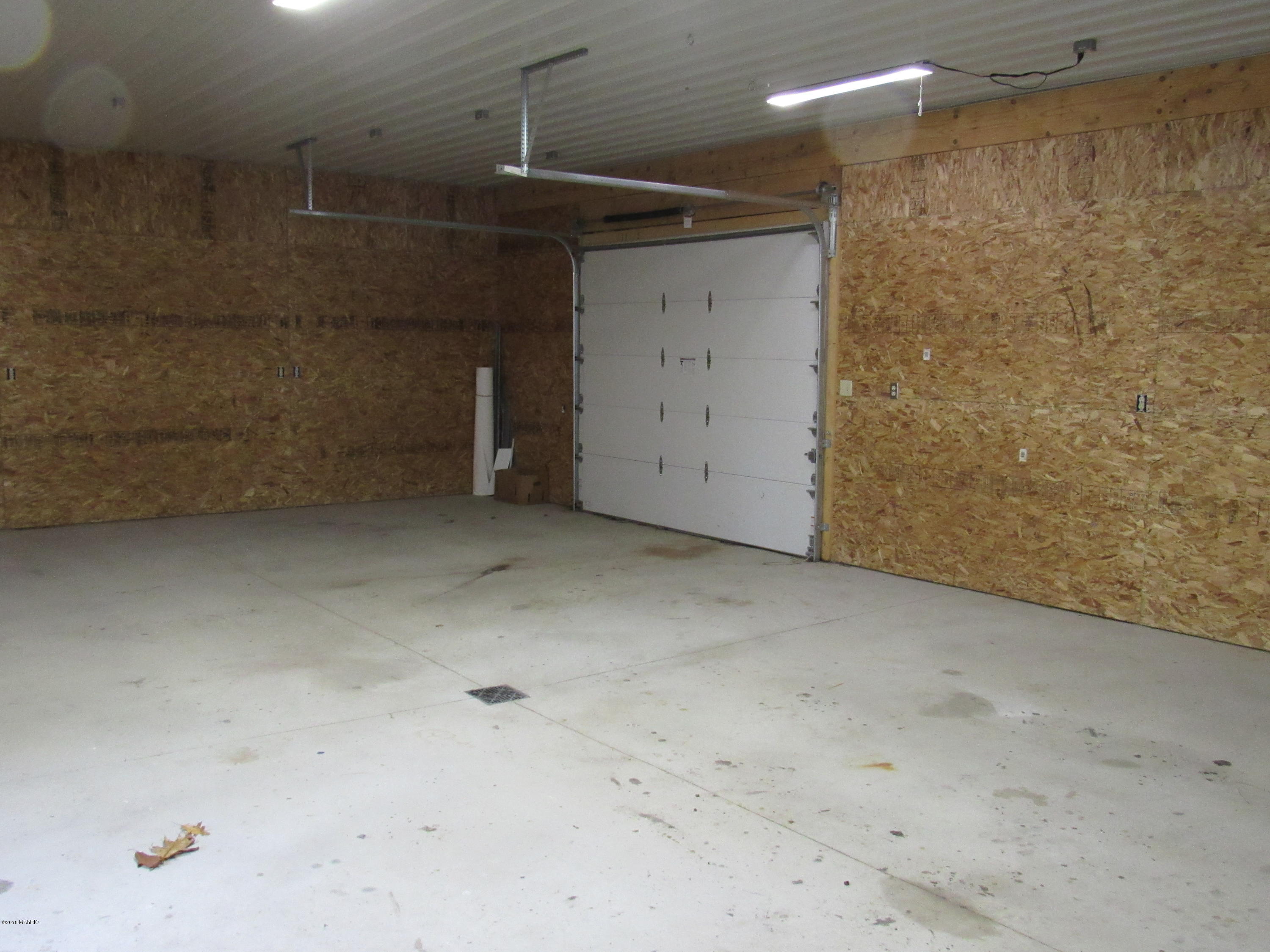 7475 South Morse Road Branch, MI 49402 - Photo 5 of 27 Garage N side
