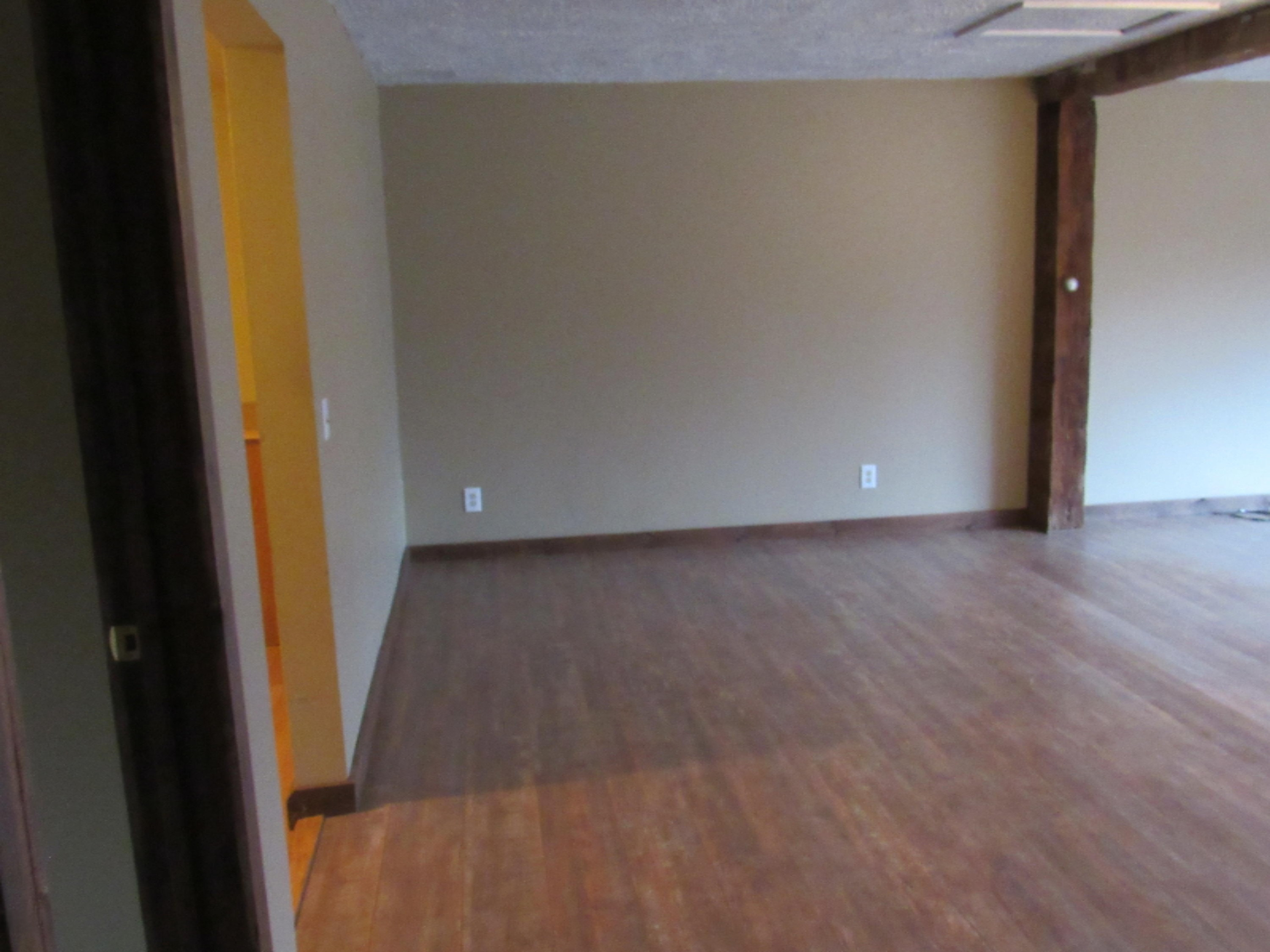 7475 South Morse Road Branch, MI 49402 - Photo 8 of 27 Living rm