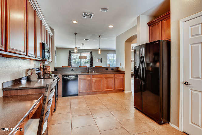 1817 East Beverly Road Phoenix, AZ 85042 - Photo 12 of 27 1817 E Beverly Road Phoenix AZ-small-013