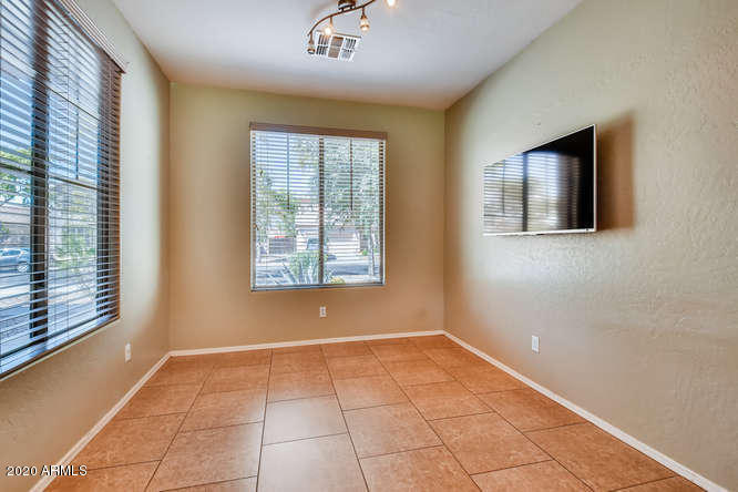1817 East Beverly Road Phoenix, AZ 85042 - Photo 14 of 27 1817 E Beverly Road Phoenix AZ-small-015