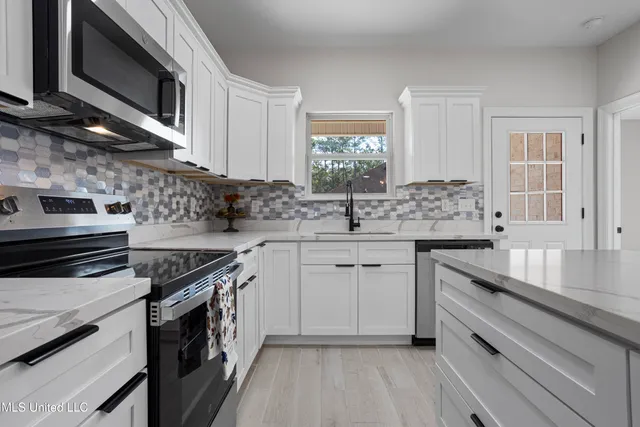 $245,000 | 1908 Barracuda Drive, Gautier, MS 39553