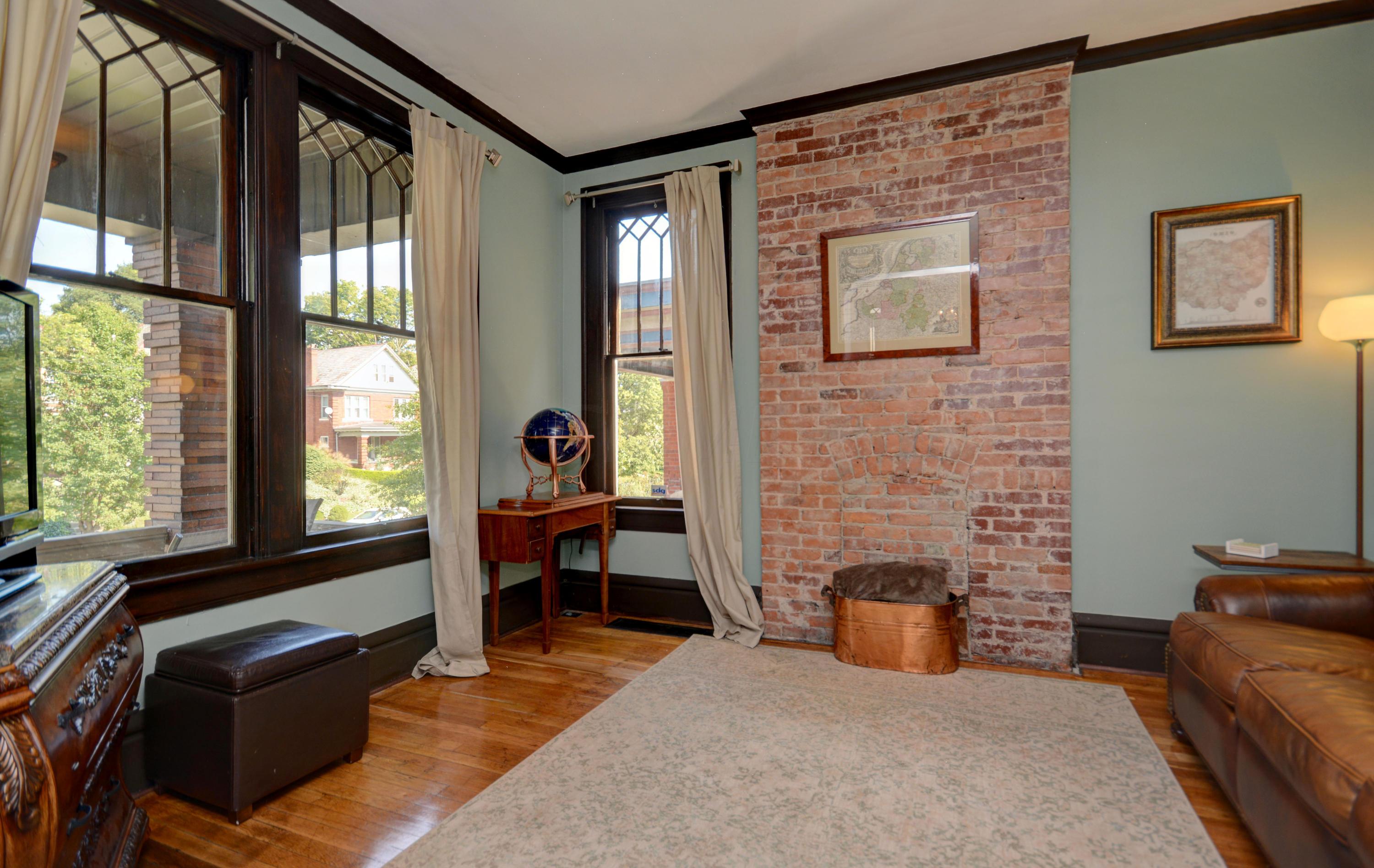 1611 Bryden Road Columbus, OH 43205 - Photo 3 of 33 Gallery Image 3