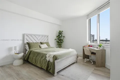 $635,000 | 325 South Biscayne Boulevard, Unit 4022, Miami, FL 33131