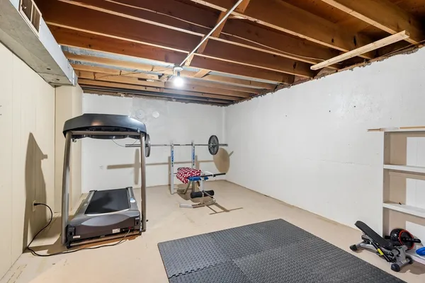 $289,900 | 1129 Suburban Drive, De Pere, WI 54115