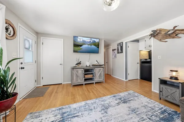 $289,900 | 1129 Suburban Drive, De Pere, WI 54115