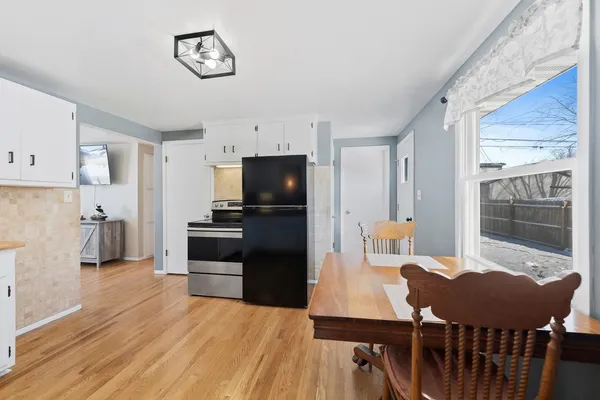 $289,900 | 1129 Suburban Drive, De Pere, WI 54115