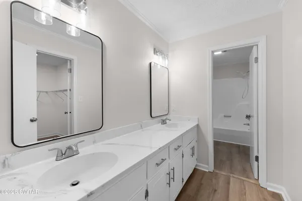 $389,900 | 22 Jamestown Drive, Jackson, TN 38305