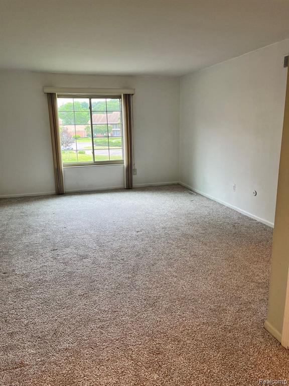29652 Middlebelt Road, Unit 2403 Farmington, MI 48334 - Photo 6 of 23