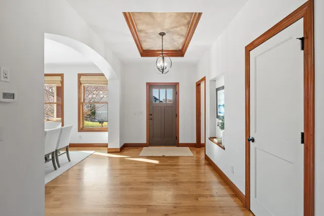 $900,000 | 5510 Weston Lane North, Plymouth, MN 55446