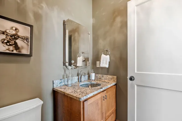 $900,000 | 5510 Weston Lane North, Plymouth, MN 55446