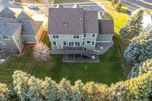 $900,000 | 5510 Weston Lane North, Plymouth, MN 55446