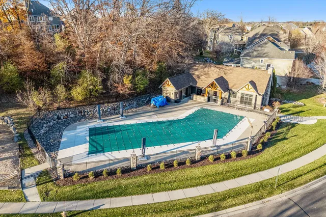 $900,000 | 5510 Weston Lane North, Plymouth, MN 55446