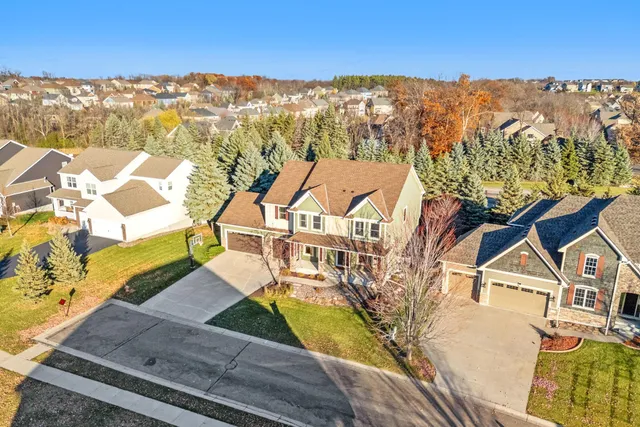 $900,000 | 5510 Weston Lane North, Plymouth, MN 55446