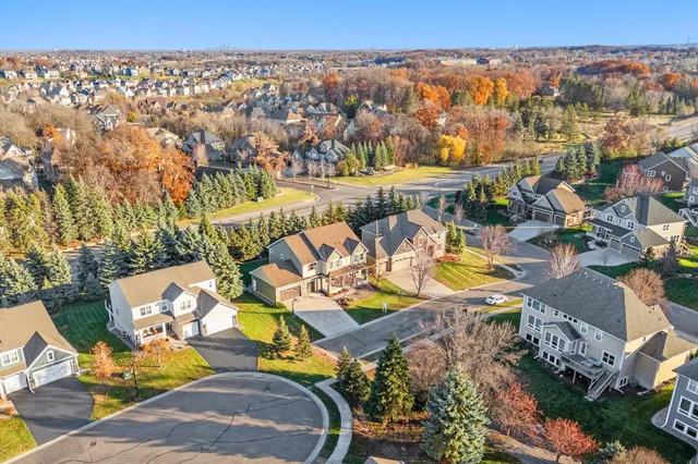 $900,000 | 5510 Weston Lane North, Plymouth, MN 55446