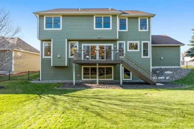 $900,000 | 5510 Weston Lane North, Plymouth, MN 55446