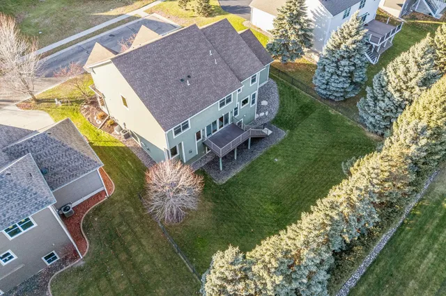 $900,000 | 5510 Weston Lane North, Plymouth, MN 55446