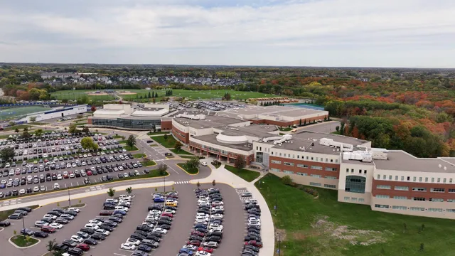 $900,000 | 5510 Weston Lane North, Plymouth, MN 55446