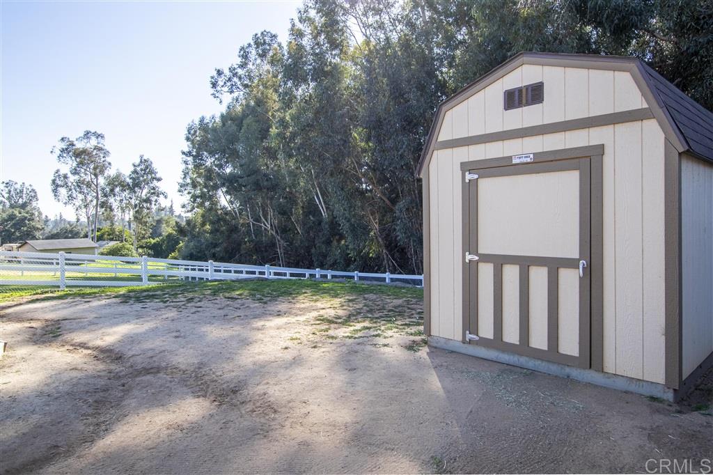 718 Ronica Way Fallbrook, CA 92028 - Photo 19 of 25