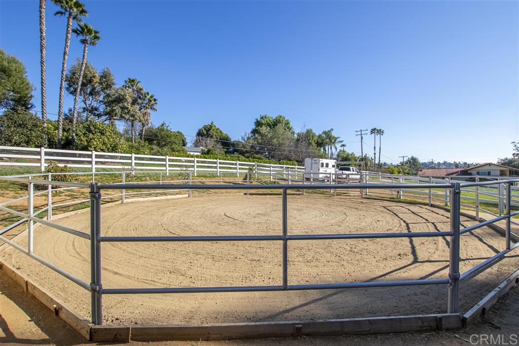718 Ronica Way Fallbrook, CA 92028 - Photo 20 of 25