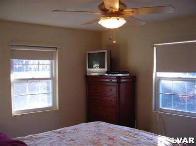 1539 Kelchner Road Bethlehem, PA 18018 - Photo 11 of 19 Gallery Image 11