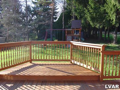 1539 Kelchner Road Bethlehem, PA 18018 - Photo 3 of 19 Gallery Image 3