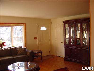 1539 Kelchner Road Bethlehem, PA 18018 - Photo 5 of 19 Gallery Image 5
