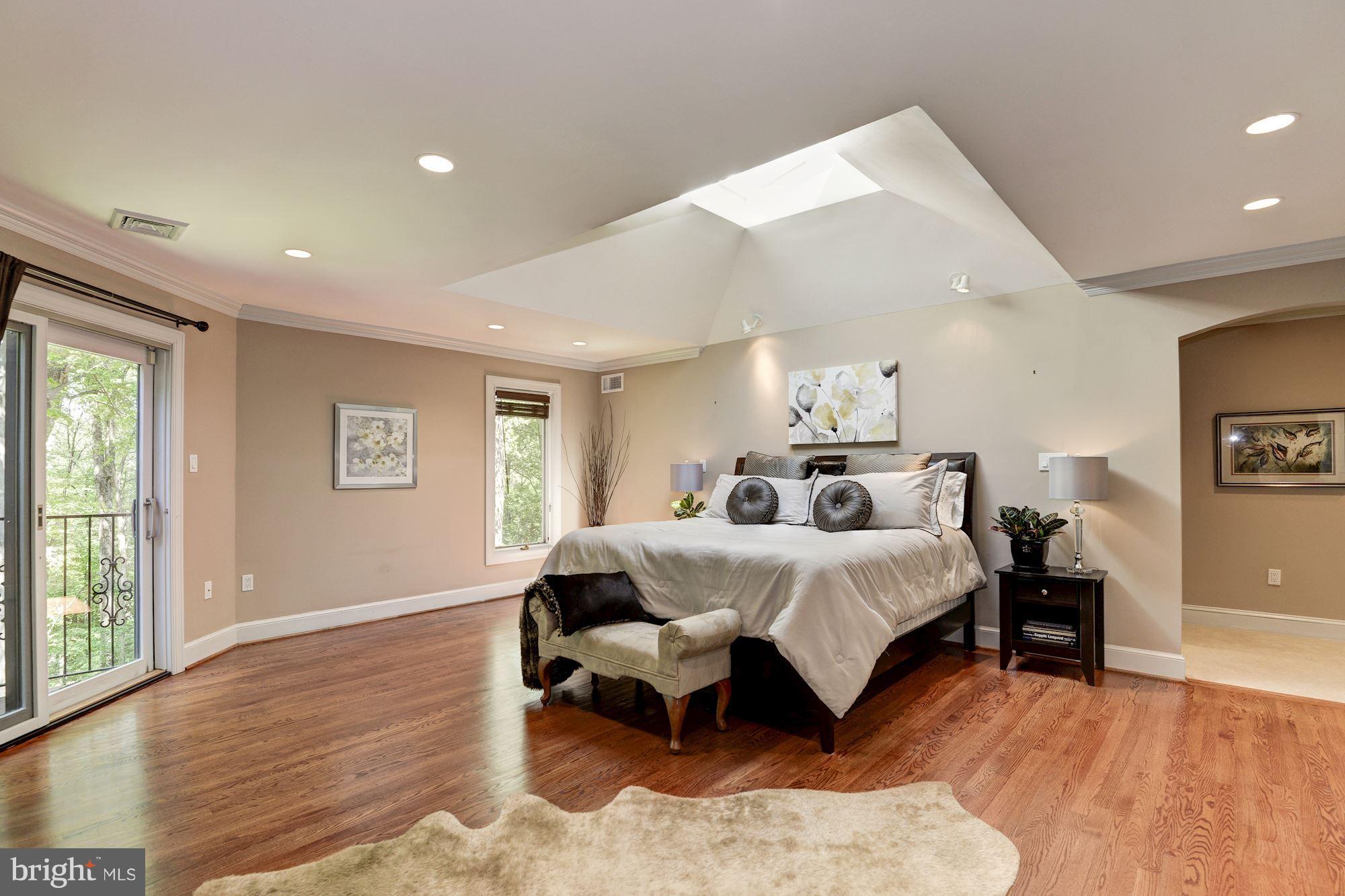 655 Potomac River Road McLean, VA 22102 - Photo 14 of 29 Master Bedroom