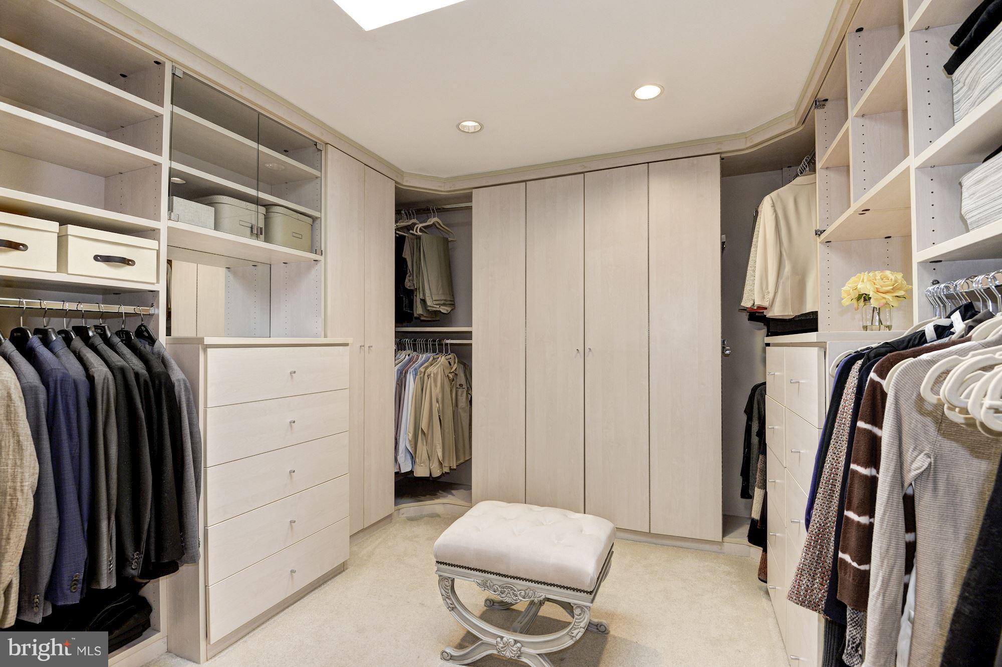 655 Potomac River Road McLean, VA 22102 - Photo 17 of 29 Master Closet