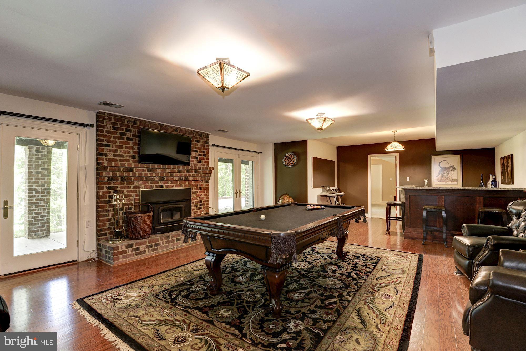 655 Potomac River Road McLean, VA 22102 - Photo 24 of 29 Rec Room with Bar