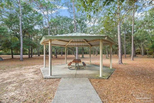 a view of a yard in front of a house