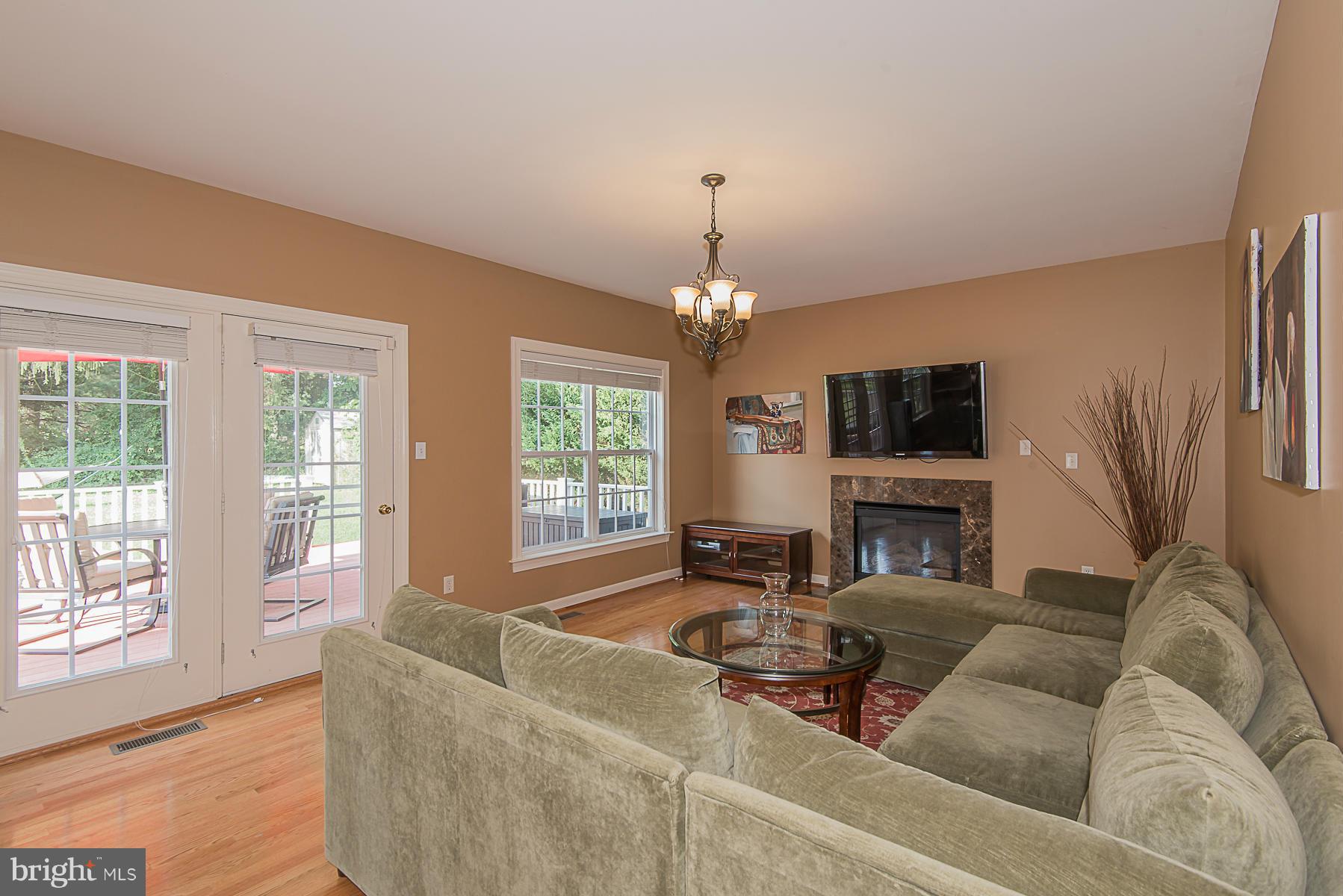 8434 High Ridge Road Ellicott City, MD 21043 - Photo 11 of 30 Family Room